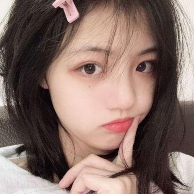 报告陛下小公主又拿玉玺砸核桃